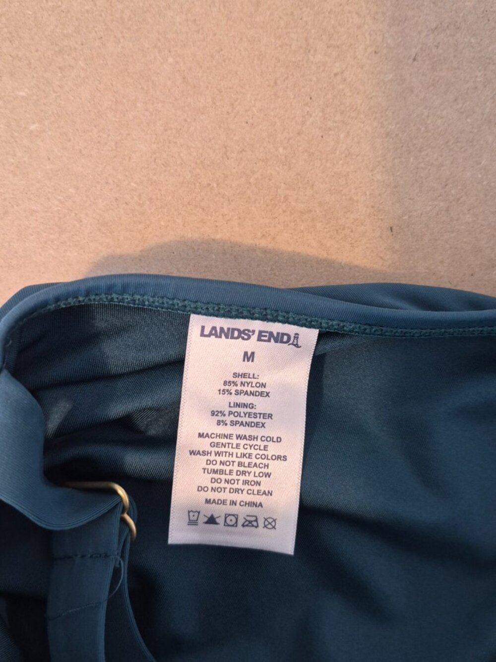 Lands’ End Swimsuit Women M One Piece Padded Ruched V Neck - Picture 4 of 6